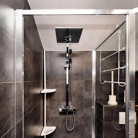 Luxury In * Erezee